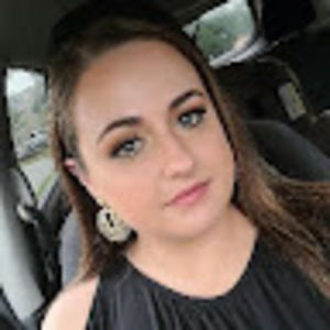 Meet your Posher, Adrianna